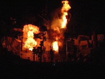 トレジャーアイランド(Treasure Island)ホテルの前で行われる海賊ショー(Buccaneer Bay Pirate Battle)