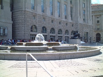 ロナルド・レーガン・ビルディング（Ronald Reagan Building and Ineternational Trade Center）